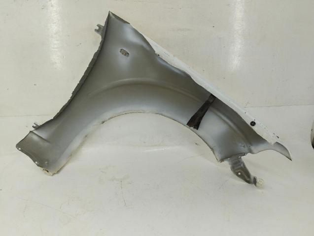 Pára-lama dianteiro esquerdo Nissan Navara D40