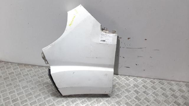 Pára-lama dianteiro direito 6311200Q0A NISSAN