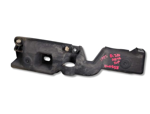 Consola superior de fixação do pára-lama dianteiro esquerdo 631236764R RENAULT