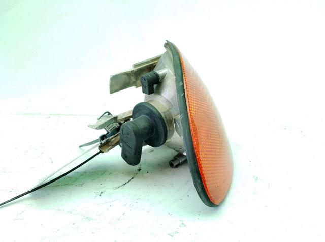Luz intermitente no pára-lama direito 63138370720 BMW