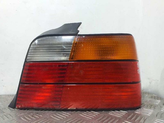 Lanterna traseira direita 63211387362 BMW