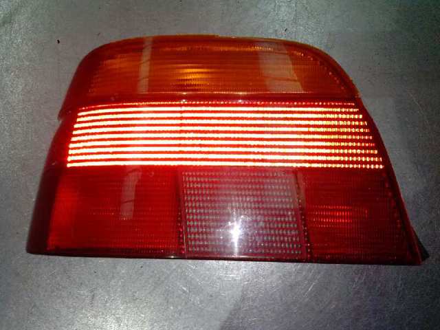 Lanterna traseira esquerda 63216900209 BMW
