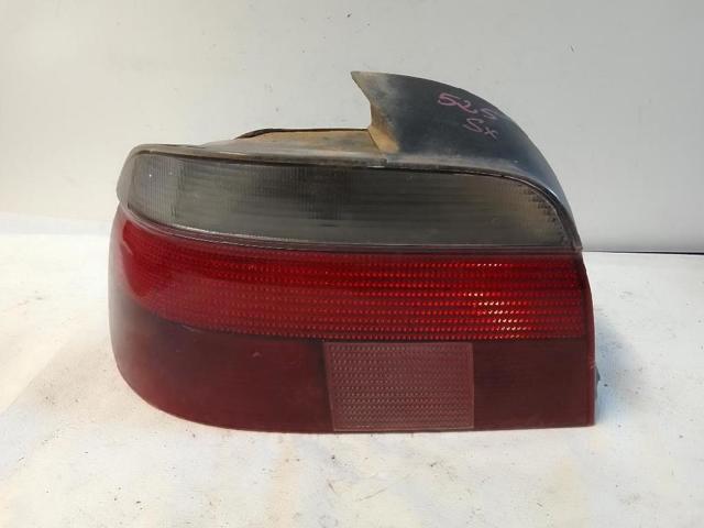 Lanterna traseira esquerda 63216902527 BMW