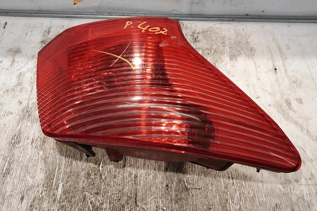 Lanterna traseira esquerda externa 6350T3 PEUGEOT