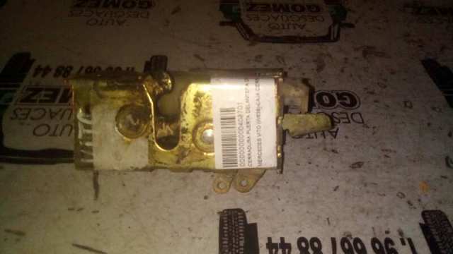 Fecho da porta lateral deslizante direita 6387601240 MERCEDES