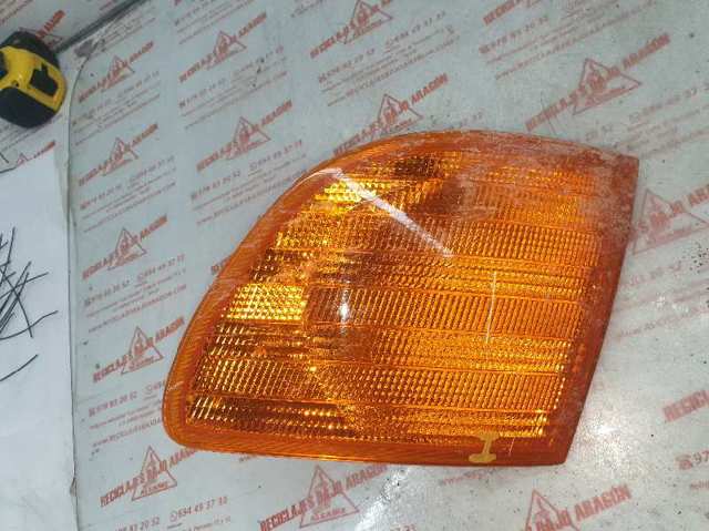 Pisca-pisca esquerdo 6388200021 MERCEDES