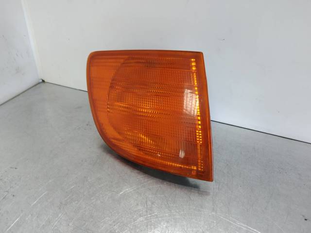 Pisca-pisca direito 6388200121K3 MERCEDES