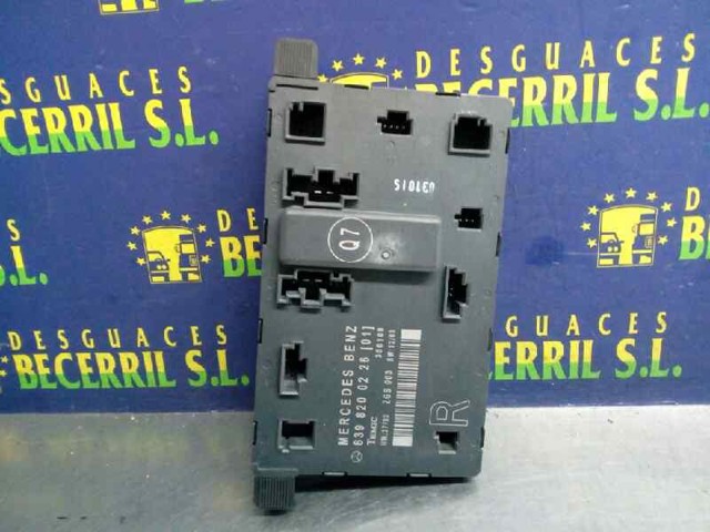 Módulo de conforto da porta dianteira 6398200226 MERCEDES