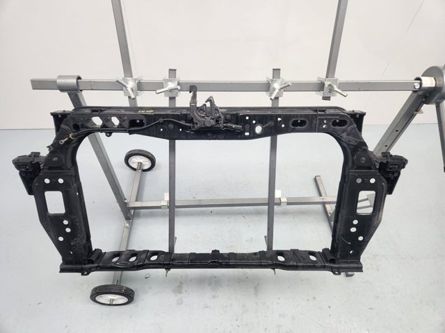 Suporte do radiador montado (painel de montagem de fixação das luzes) KIA Rio III UB ao melhor preço