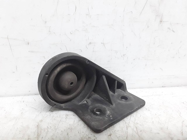 Suporte do radiador montado (painel de montagem de fixação das luzes) 641102Y000 HYUNDAI