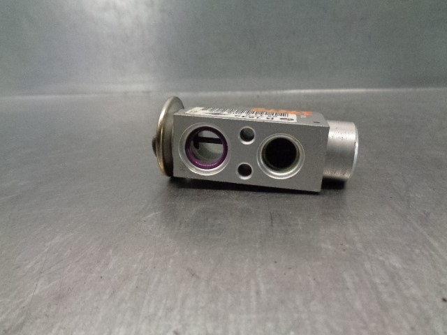 Válvula TRV de aparelho de ar condicionado 64116968202 BMW