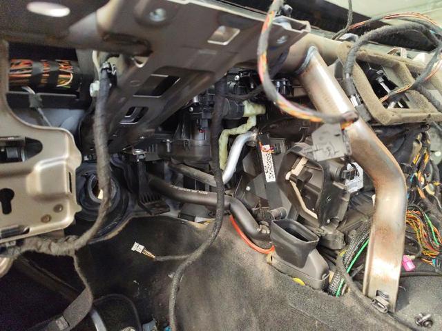 64119190595 BMW