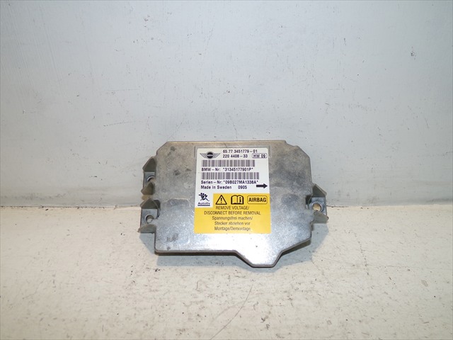 65773451779 BMW