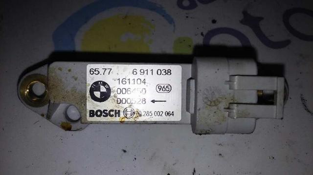 65776911038 BMW