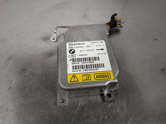 65776912123 BMW