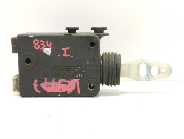 Motor acionador de abertura/fechamento de porta-malas (de 3ª/5ª porta traseira) 661503 PEUGEOT