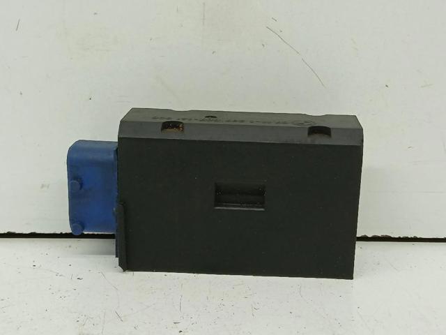 Motor acionador de abertura/fechamento da porta traseira 67111387607 BMW