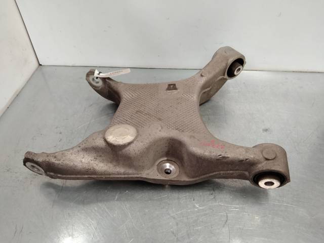 Braço oscilante inferior esquerdo de suspensão traseira 6755989 BMW