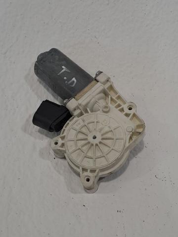 Motor de acionamento de vidro da porta traseira direita 67626922320 BMW