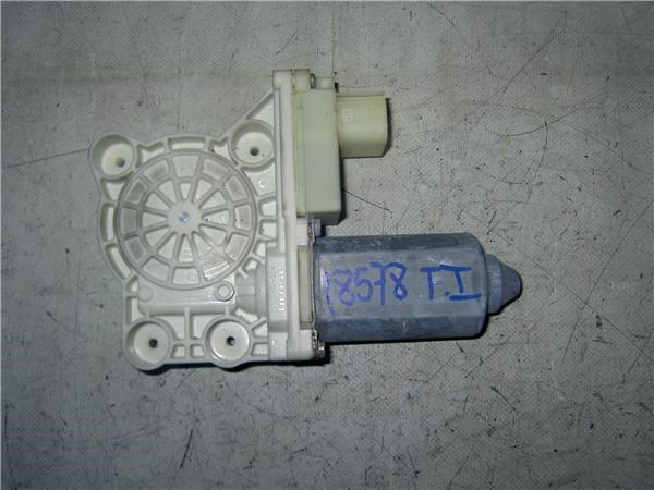 67628382001 BMW