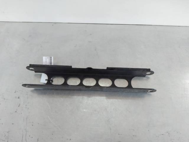 Braço oscilante (tração) longitudinal inferior esquerdo/direito de suspensão traseira 6763477 BMW