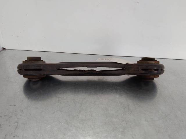 Braço oscilante superior esquerdo/direito de suspensão traseira 6765425 BMW