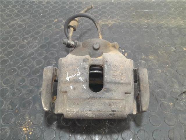 Suporte do freio dianteiro esquerdo 6765881 BMW
