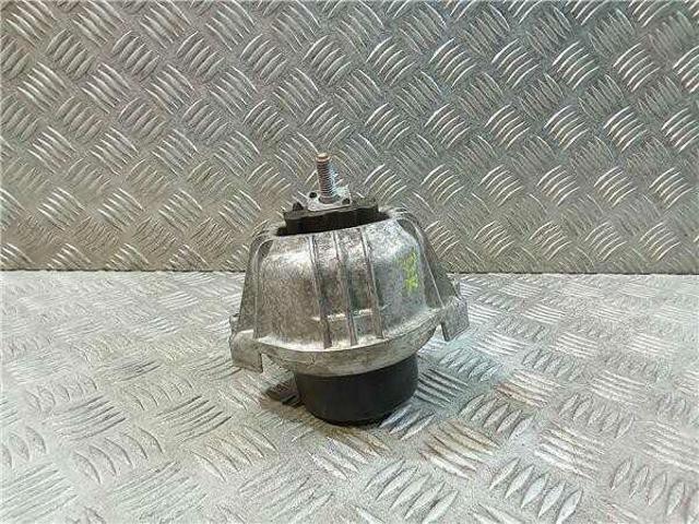 Coxim (suporte) esquerdo/direito de motor 6773742 BMW
