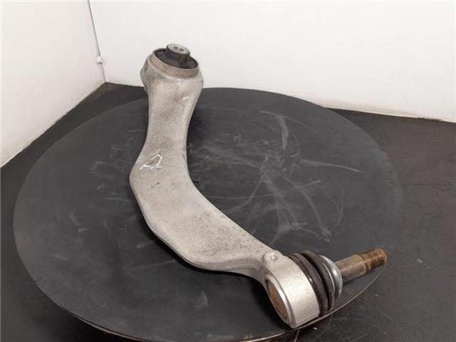 Braço oscilante inferior direito de suspensão dianteira 6775972 BMW