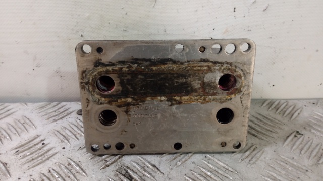Radiador de óleo (frigorífico), debaixo de filtro 6790972560 RENAULT