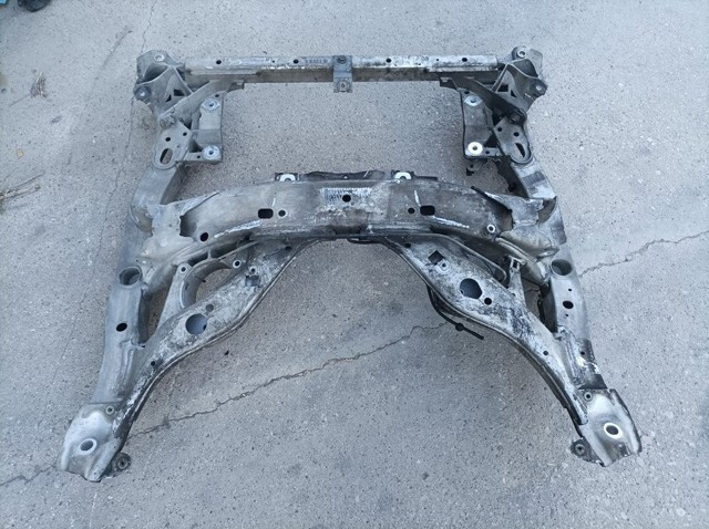 Viga de suspensão dianteira (plataforma veicular) 6796693 BMW