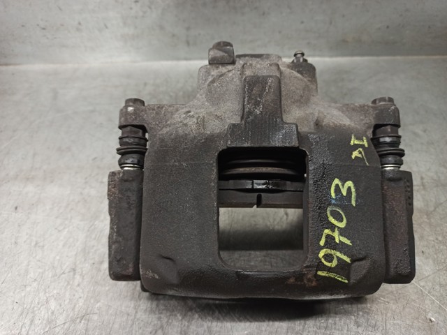 Suporte do freio dianteiro direito 68003697AA CHRYSLER