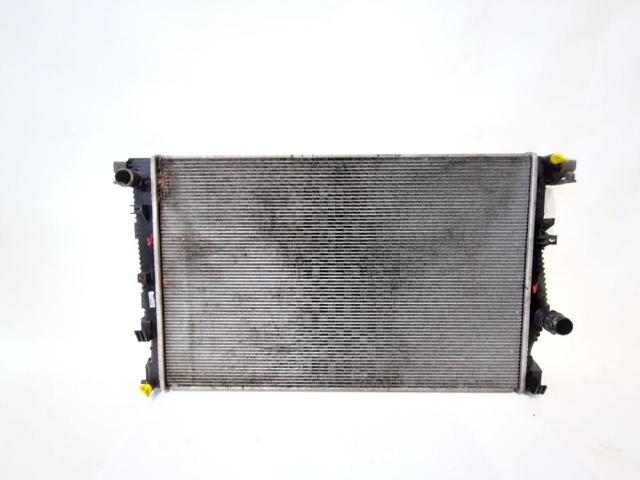 Radiador de esfriamento de motor 68229290AA CHRYSLER