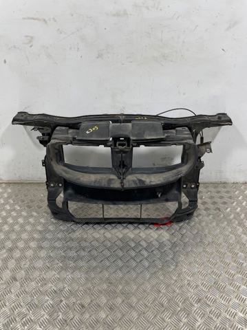 Suporte do radiador montado (painel de montagem de fixação das luzes) 68243736AF CHRYSLER