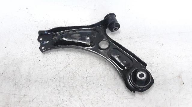Braço oscilante inferior direito de suspensão dianteira 68248000AA CHRYSLER