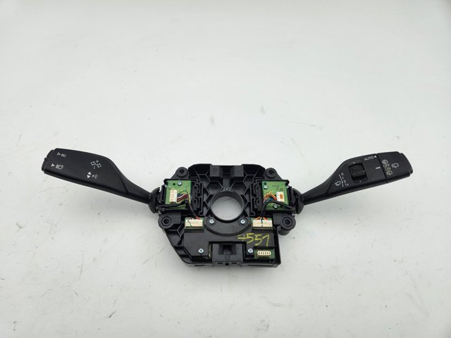 Comutador instalado na coluna da direção, montado 6827372 BMW