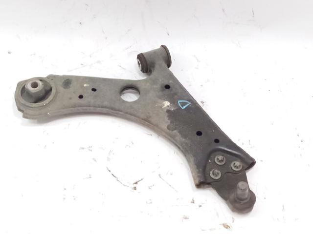 Braço oscilante inferior direito de suspensão dianteira 68318010AE CHRYSLER