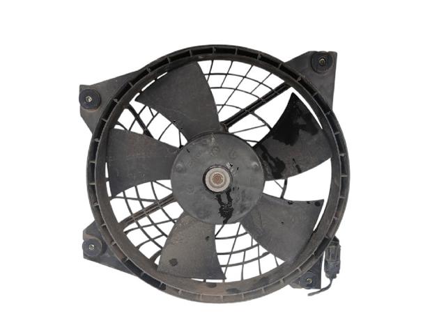 Ventilador elétrico de aparelho de ar condicionado montado (motor + roda de aletas) 6841206501 SSANG YONG