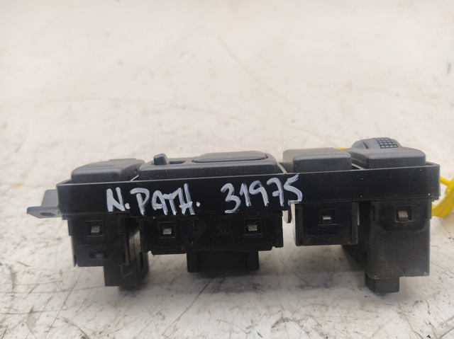 68492EB300 Nissan/Infiniti