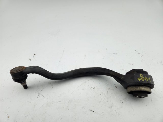 Braço oscilante inferior direito de suspensão dianteira 6851692 BMW