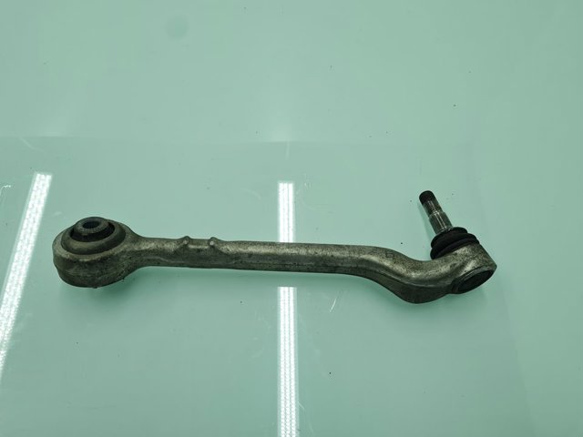 Braço oscilante inferior direito de suspensão dianteira 6852992 BMW