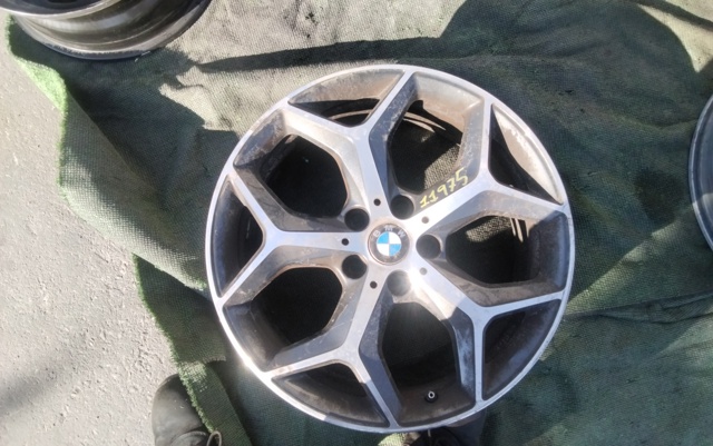 Discos de roda de aleação ligeira (de aleação ligeira, de titânio) 6856070 BMW
