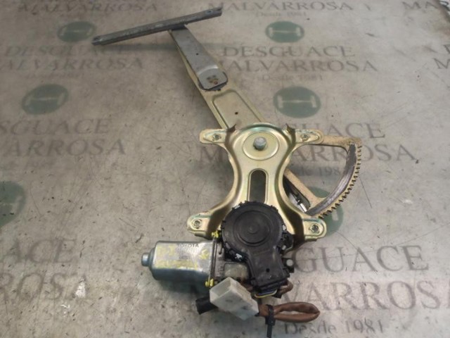 Gozno da porta dianteira esquerda 6872012150 TOYOTA