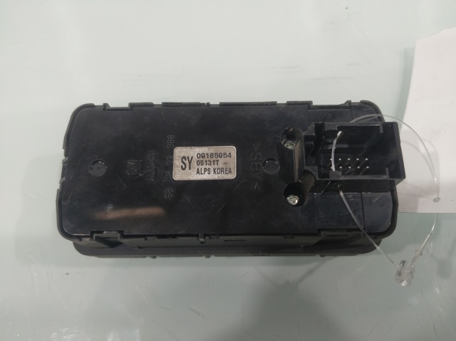 687833988 Opel