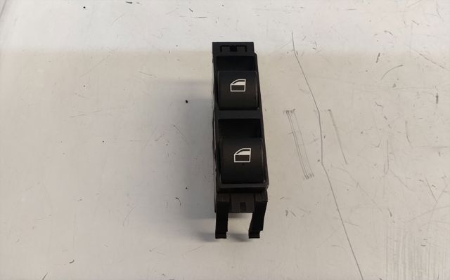 Botão dianteiro direito de ativação de motor de acionamento de vidro 6902179 BMW
