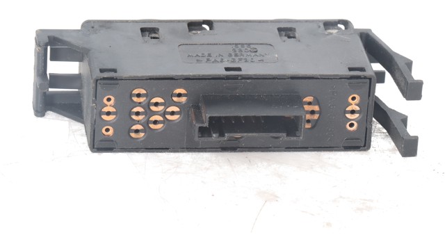 Botão dianteiro direito de ativação de motor de acionamento de vidro 6902179 BMW