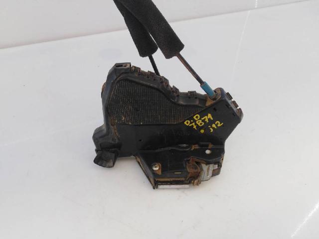 Fecho da porta dianteira direita 6903033272 TOYOTA