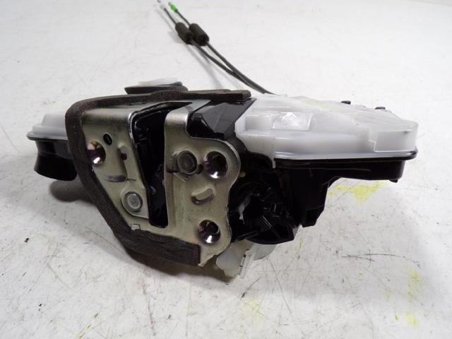 Fecho da porta dianteira esquerda para Toyota Hilux GUN12, GUN13