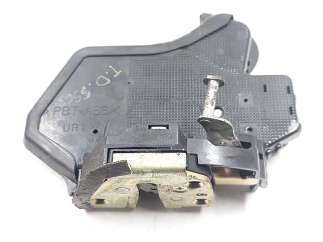 Fecho da porta traseira direita 6905002102 TOYOTA