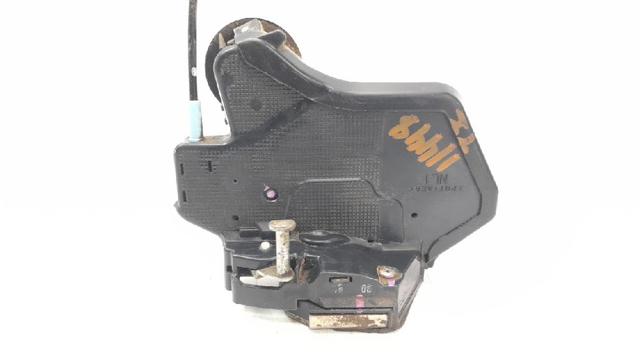 Fecho da porta traseira esquerda 690600K040 TOYOTA